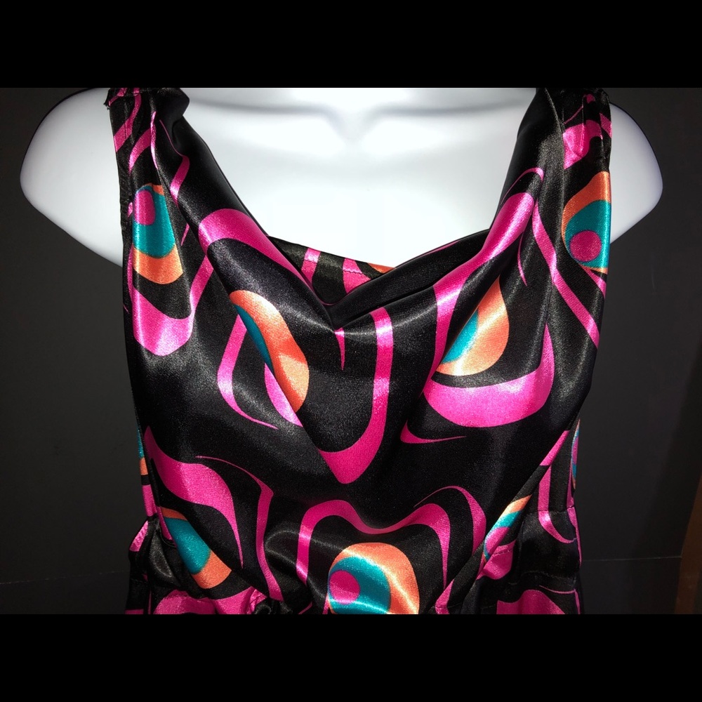 Tracy Negoshian Groovy Retro Mod Print Black and Pink Dress